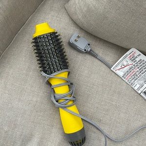 Dry Bar Double Shot styling tool